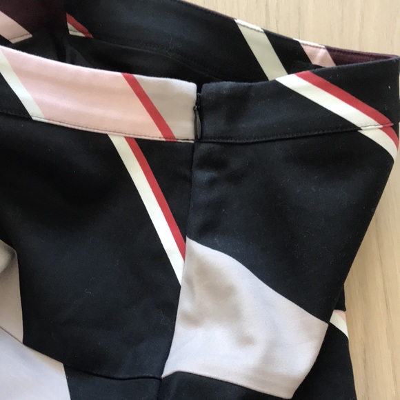 Club Monaco Skirt - Picture 4 of 4